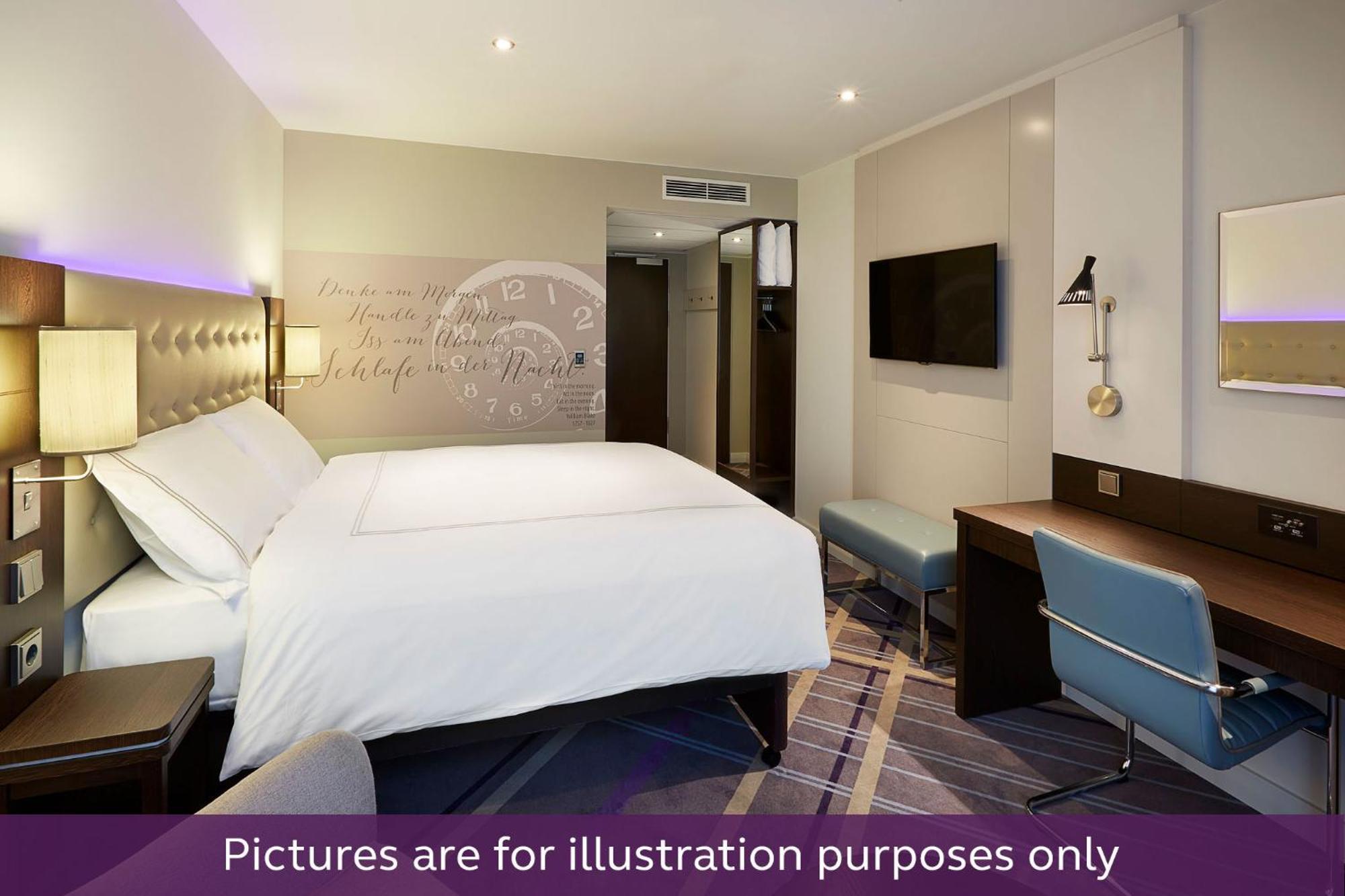 Premier Inn Duesseldorf City Centre Ngoại thất bức ảnh