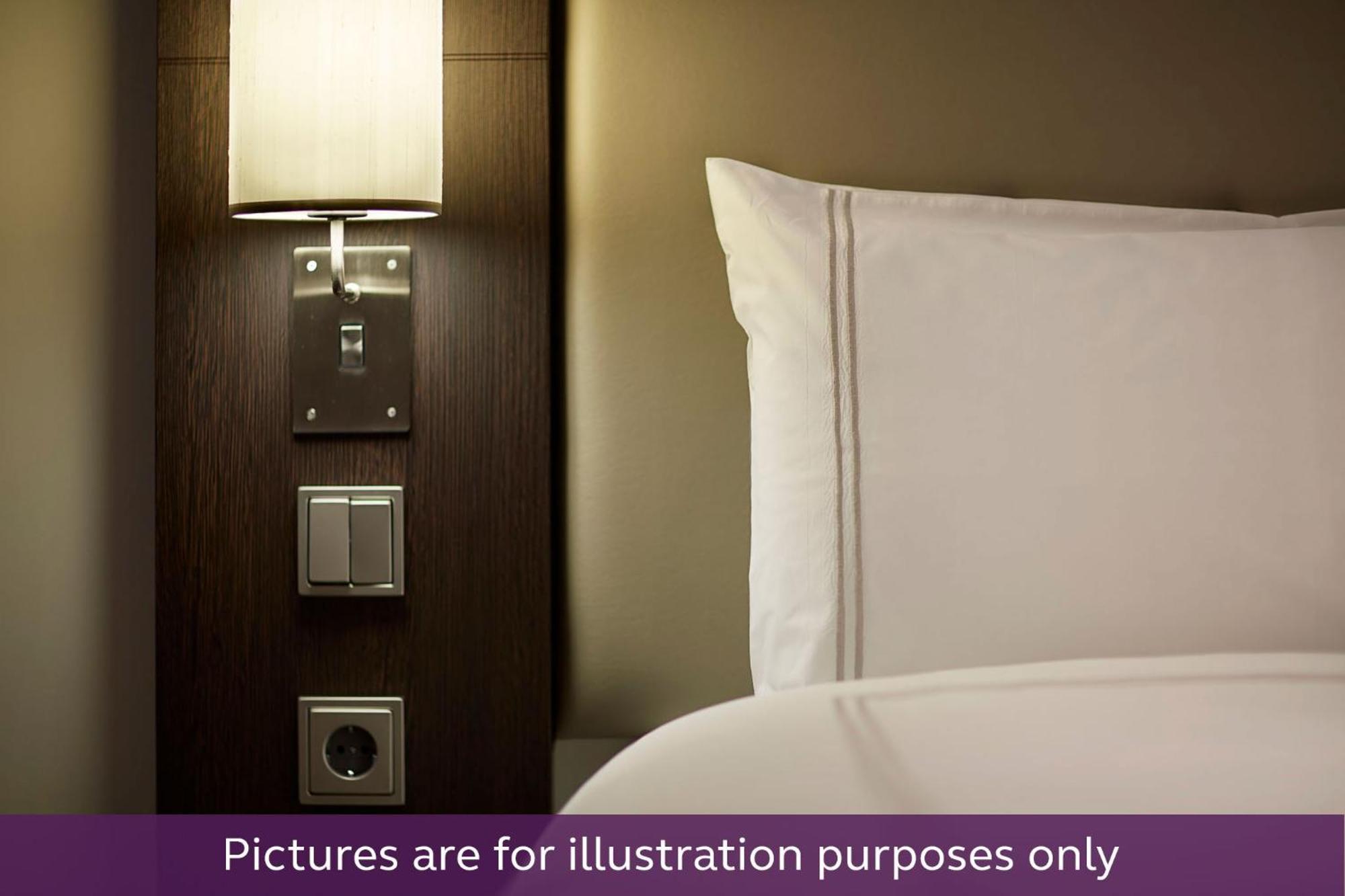 Premier Inn Duesseldorf City Centre Ngoại thất bức ảnh