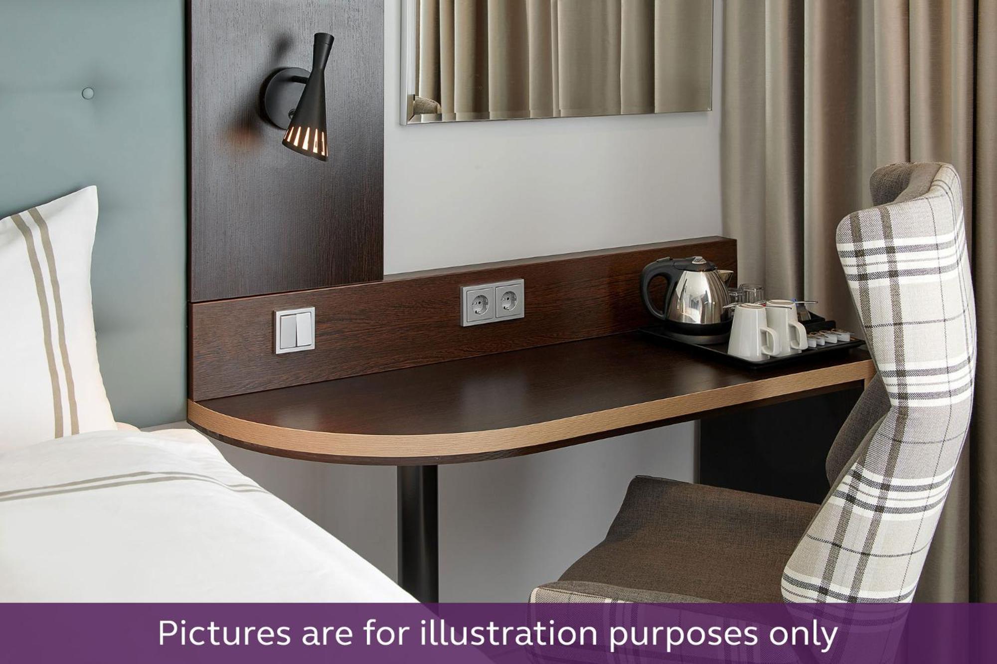 Premier Inn Duesseldorf City Centre Ngoại thất bức ảnh