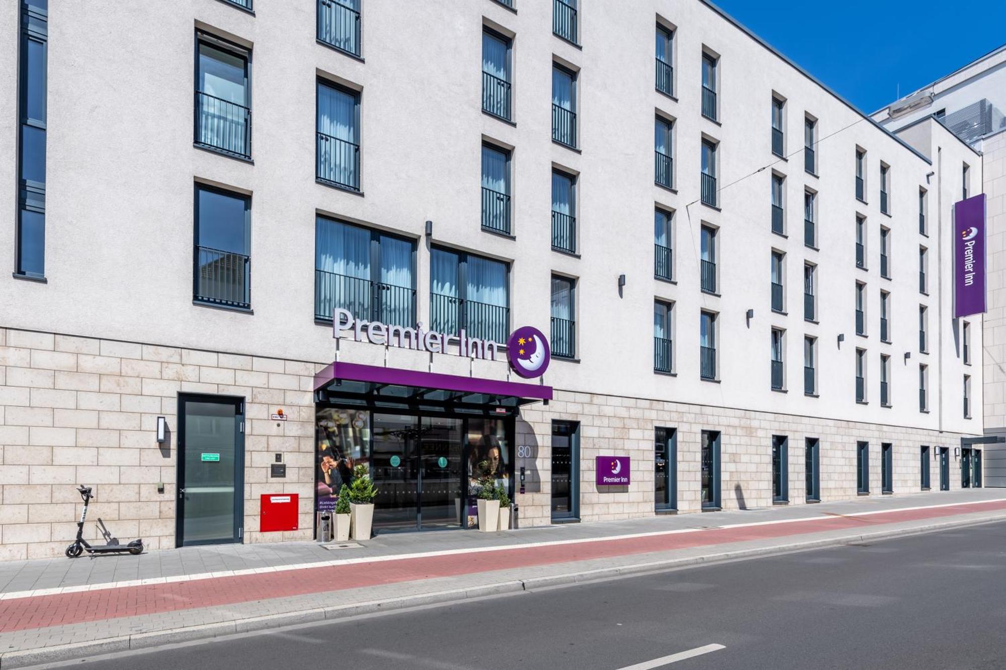 Premier Inn Duesseldorf City Centre Ngoại thất bức ảnh